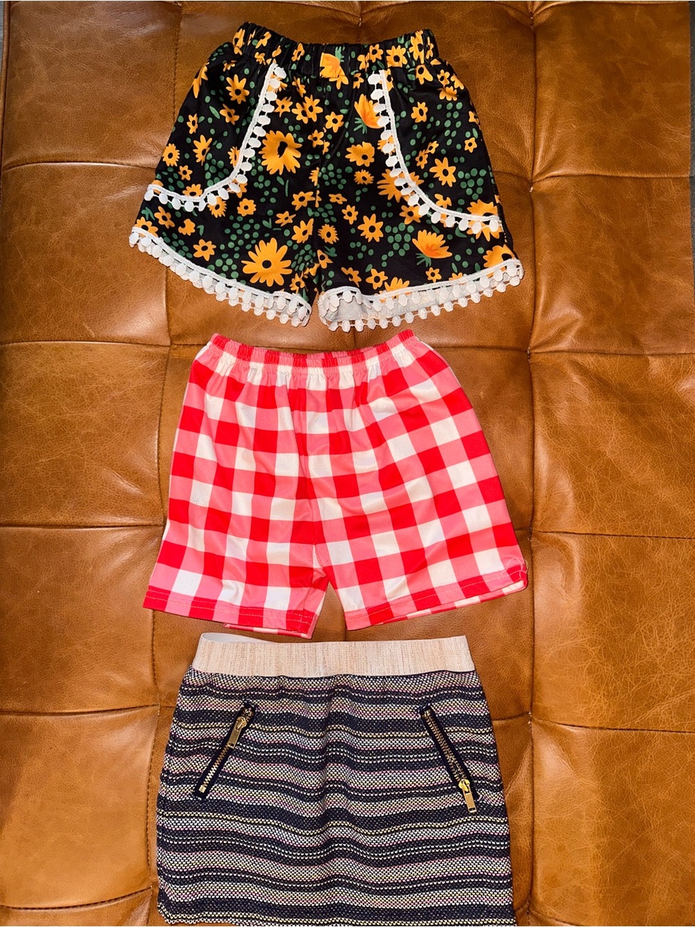 Girls Black Sunflower Print Pom-Trim Shorts
